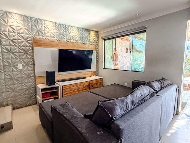 Casa 3 quartos e 3 banheiros, à venda ou para alugar, no bairro Lagoa em Macaé