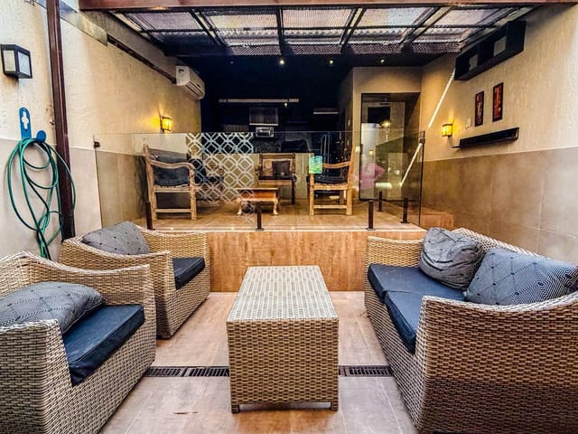 Casa 3 quartos e 3 banheiros, à venda ou para alugar, no bairro Lagoa em Macaé