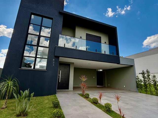 Casa com 232m² 4 quartos e 5 banheiros, à venda, no bairro Jardim Carvalho em Ponta Grossa