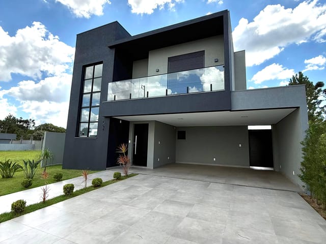 Casa com 232m² 4 quartos e 5 banheiros, à venda, no bairro Jardim Carvalho em Ponta Grossa