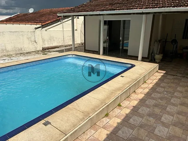 Casa com 250m² 2 quartos e 2 banheiros, à venda, no bairro Jardim David Fernandes Coelho em Guaratinguetá