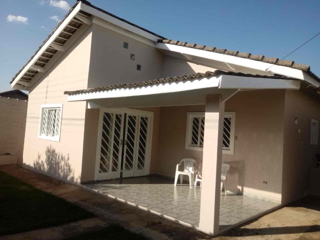 Casa com 480m² 3 quartos e 2 banheiros, à venda, no bairro Residencial Hípica Jaguari em Bragança Paulista
