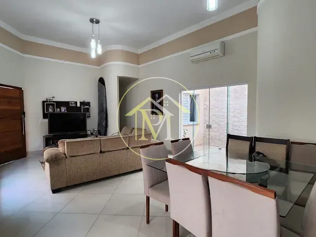 Casa com 250m² 3 quartos e 5 banheiros, à venda, no bairro Iporanga em Sorocaba