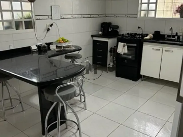 Casa com 262m² 3 quartos e 3 banheiros, à venda, no bairro Beira Rio II em Guaratinguetá