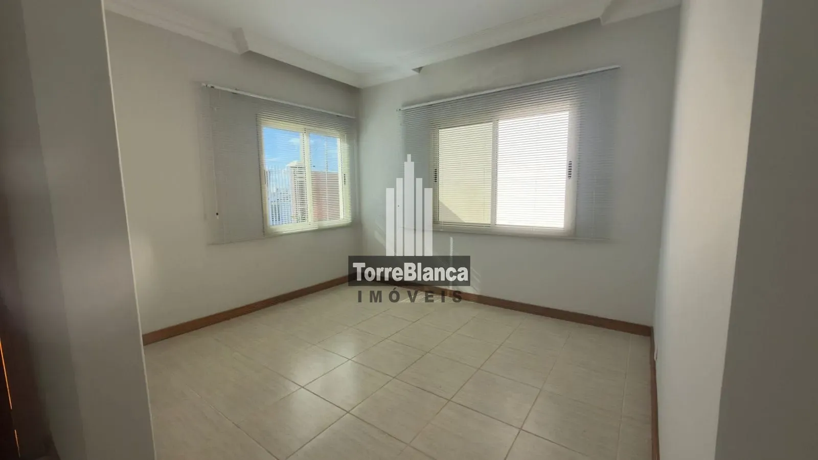Casa, 4 quartos, 252 m² - Foto 4
