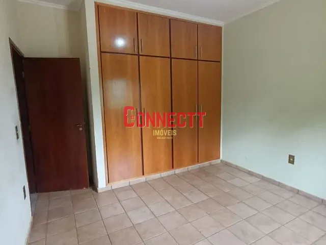 Casa com 622m² 4 quartos e 2 banheiros, à venda, no bairro Sumarezinho em Ribeirão Preto