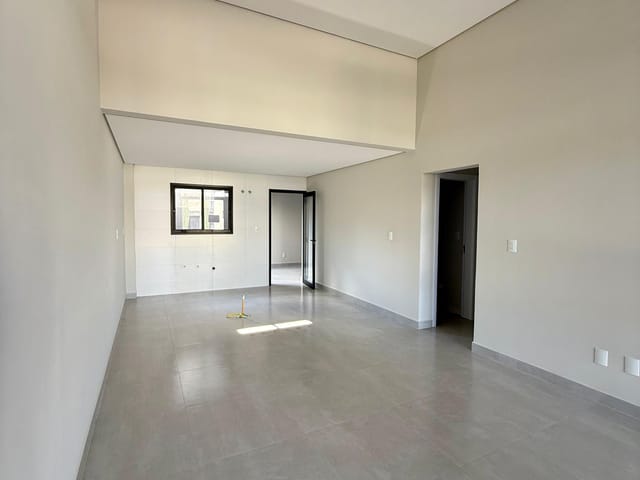 Casa com 136m² 3 quartos e 2 banheiros, à venda, no bairro Contorno em Ponta Grossa