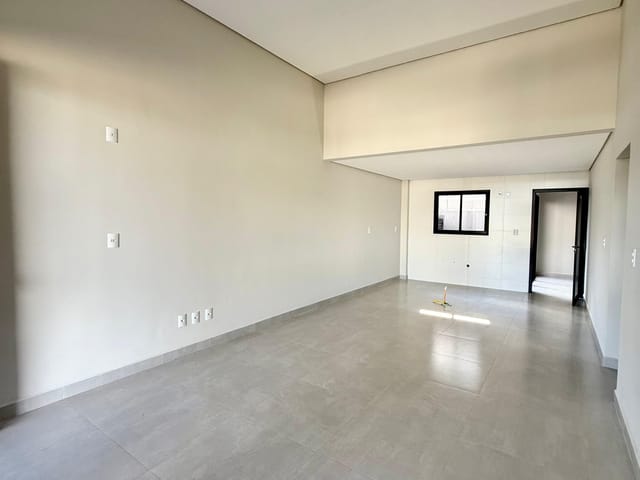 Casa com 136m² 3 quartos e 2 banheiros, à venda, no bairro Contorno em Ponta Grossa