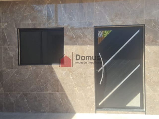 Casa com 204m², à venda, no bairro Res. Santa Clara em Pindamonhangaba