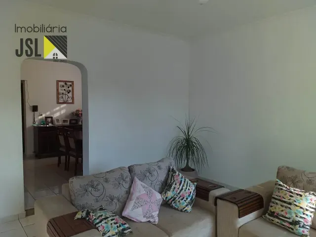 Casa com 300m² 3 quartos e 3 banheiros, à venda, no bairro Vila Santos em Caçapava