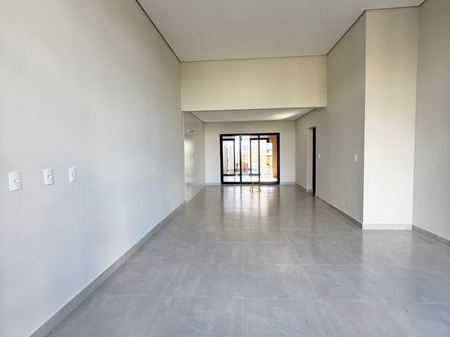 Casa com 136m² 3 quartos e 2 banheiros, à venda, no bairro Contorno em Ponta Grossa