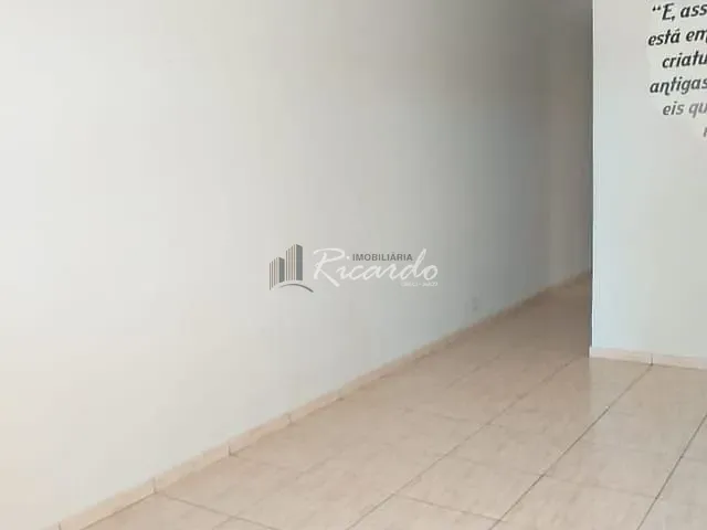 Casa com 126m² 2 quartos e 1 banheiro, à venda, no bairro Jardim Vale das Perobas II em Arapongas