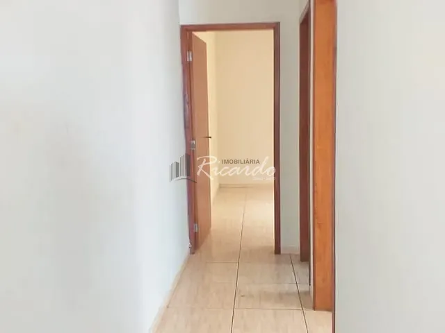 Casa com 126m² 2 quartos e 1 banheiro, à venda, no bairro Jardim Vale das Perobas II em Arapongas