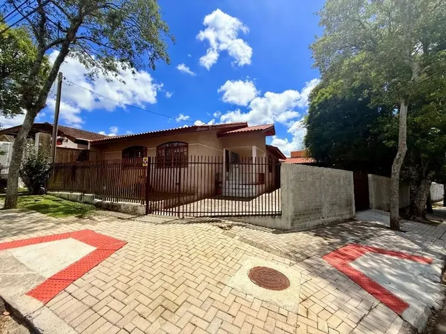 Casa com 317m² 3 quartos e 3 banheiros, à venda, no bairro Barreirinha em Curitiba
