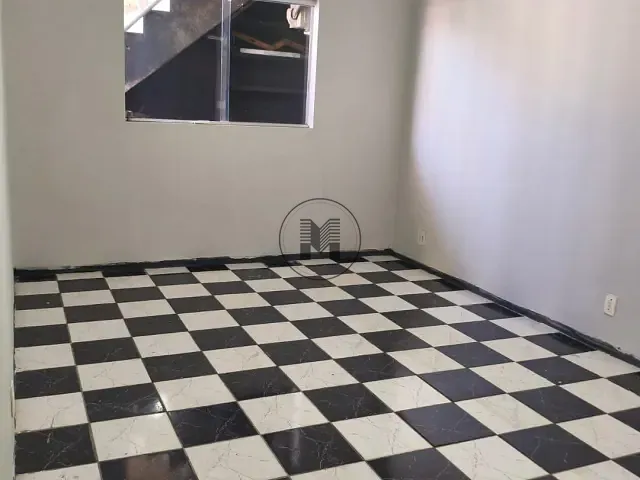 Casa com 140m² 4 quartos e 3 banheiros, para alugar, no bairro Jardim Esperança em Guaratinguetá