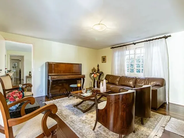 Casa com 432m² 3 quartos e 4 banheiros, à venda, no bairro Santo Inácio em Curitiba