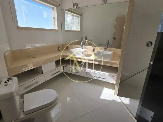 Casa com 350m² 3 quartos e 4 banheiros, à venda ou para alugar, no bairro Jardim Emília em Sorocaba