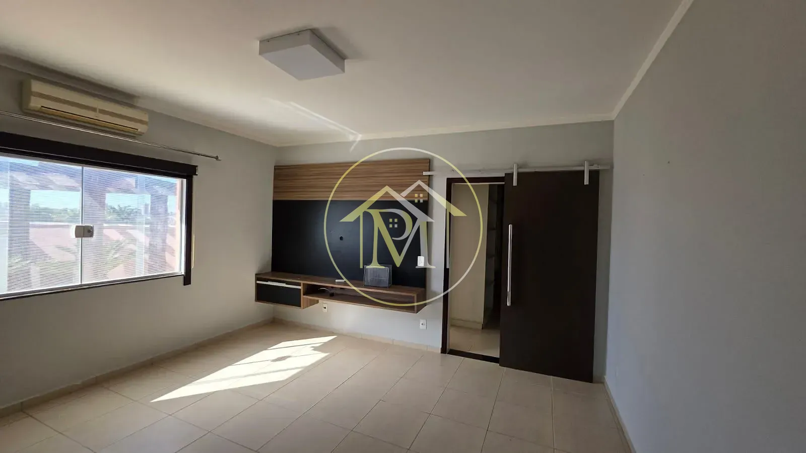 Casa, 3 quartos, 330 m² - Foto 3