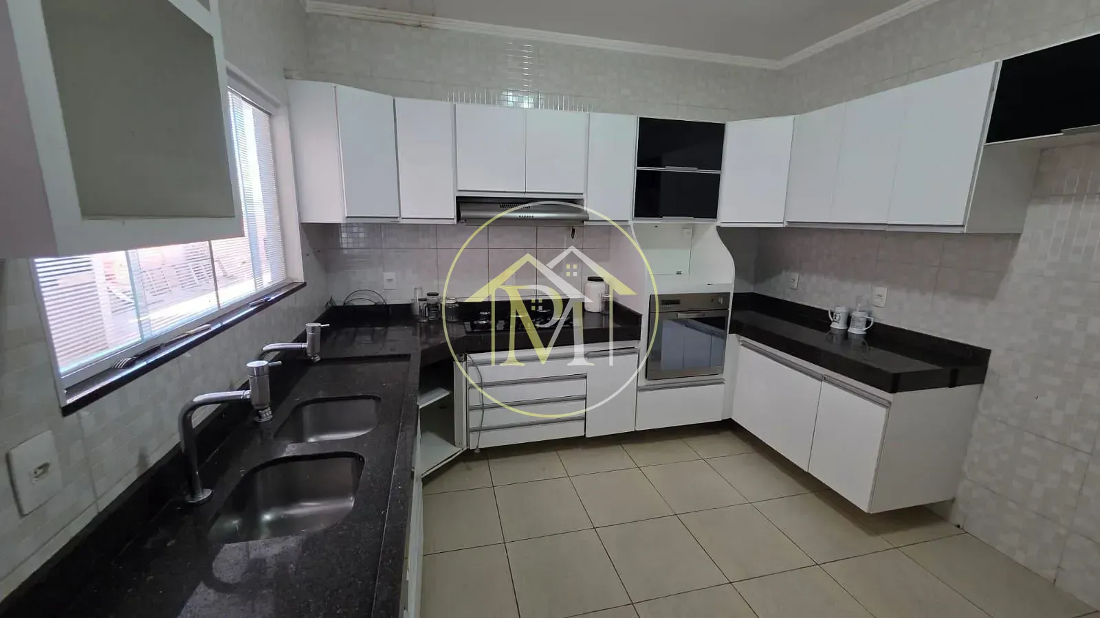 Casa, 3 quartos, 330 m² - Foto 15