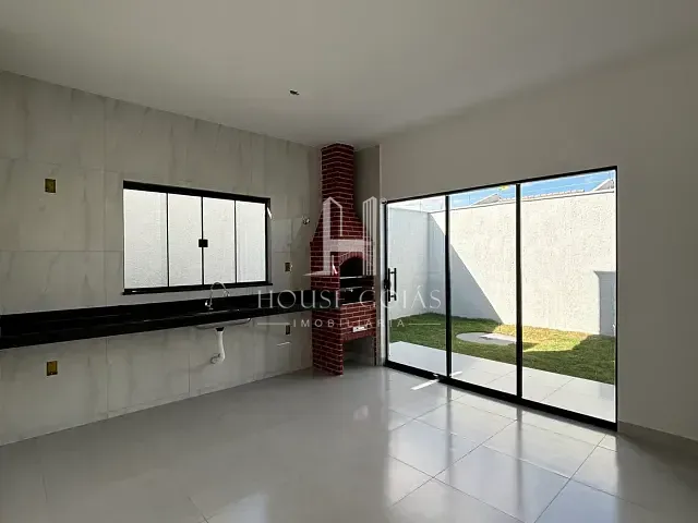 Casa com 180m² 3 quartos e 2 banheiros, à venda, no bairro Parque Ibirapuera em Aparecida de Goiânia