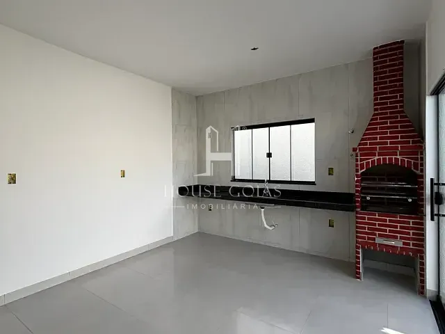 Casa com 180m² 3 quartos e 2 banheiros, à venda, no bairro Parque Ibirapuera em Aparecida de Goiânia