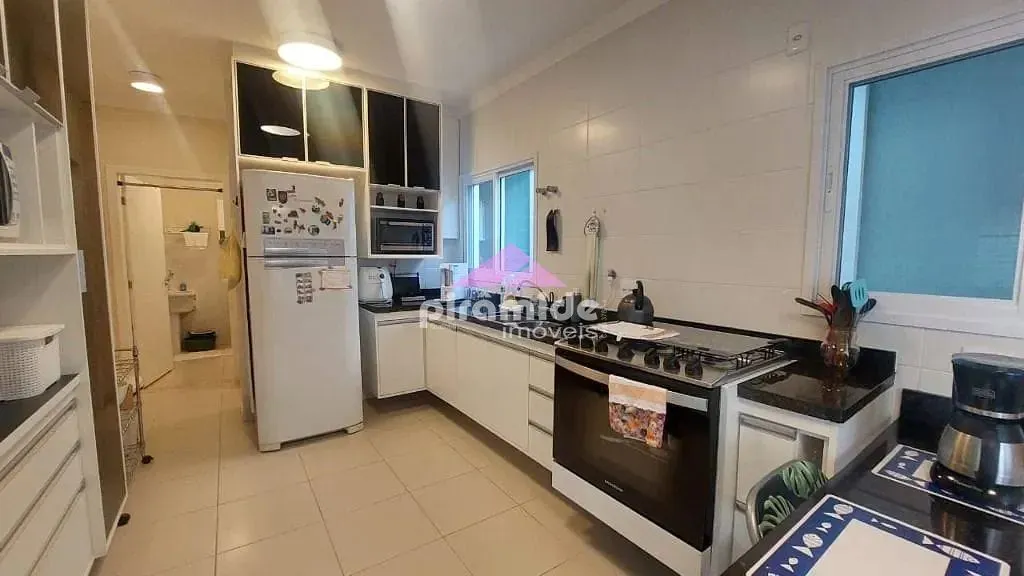 Casa, 3 quartos, 240 m² - Foto 6