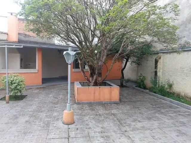 Casa com 355m² 4 quartos e 2 banheiros, à venda, no bairro Centro em Taubaté