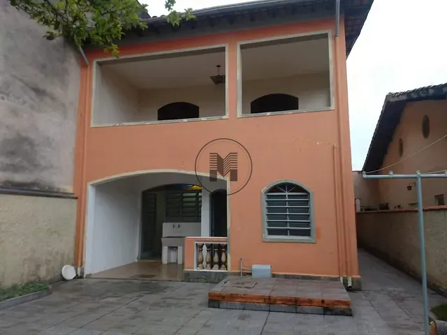 Casa com 355m² 4 quartos e 2 banheiros, à venda, no bairro Centro em Taubaté