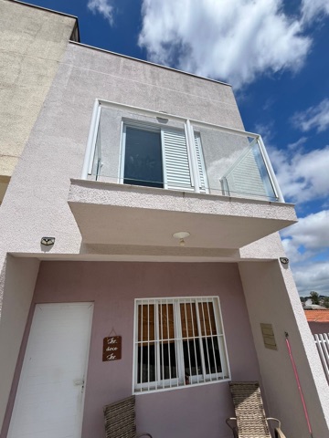 Casa com 125m² 2 quartos e 2 banheiros, à venda ou para alugar, no bairro Chácaras Luzia Vicente em Bragança Paulista