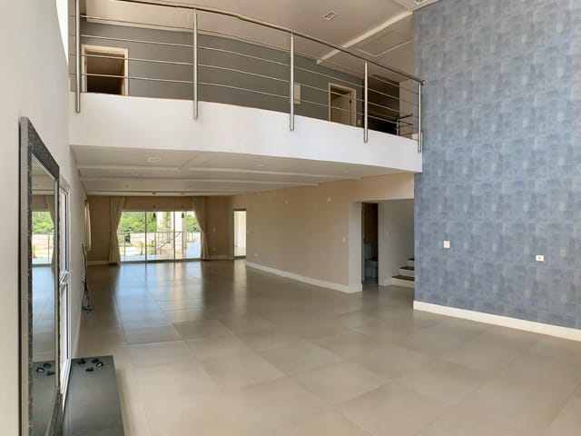 Casa com 820m² 4 quartos e 4 banheiros, à venda, no bairro Urbanova em São José dos Campos