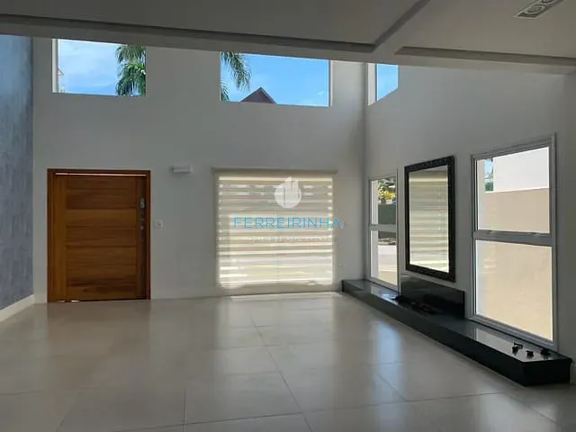 Casa com 820m² 4 quartos e 4 banheiros, à venda ou para alugar, no bairro Urbanova em São José dos Campos