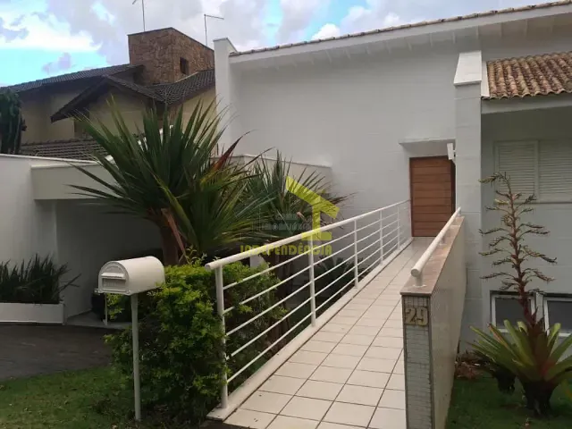 Casa com 600m² 4 quartos e 5 banheiros, à venda, no bairro Jardim do Golf I em Jandira
