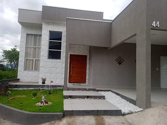 Casa com 260m² 3 quartos e 1 banheiro, à venda, no bairro Caminho Novo em Tremembé