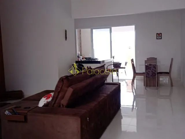 Casa com 260m² 3 quartos e 1 banheiro, à venda, no bairro Caminho Novo em Tremembé