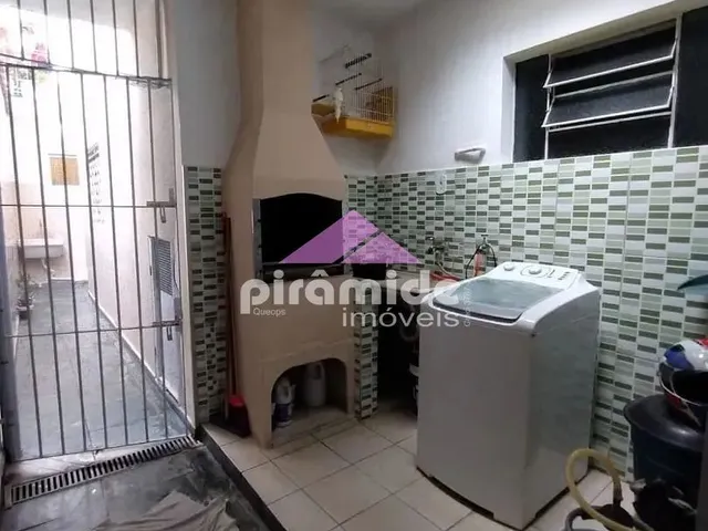 Casa com 137m² 4 quartos e 2 banheiros, à venda, no bairro Vila Antônio Augusto Luiz em Caçapava
