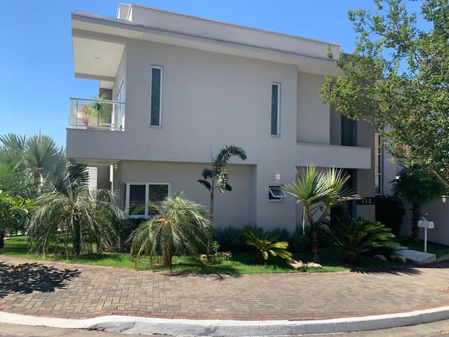 Casa com 500m² 4 quartos e 4 banheiros, à venda, no bairro Urbanova em São José dos Campos