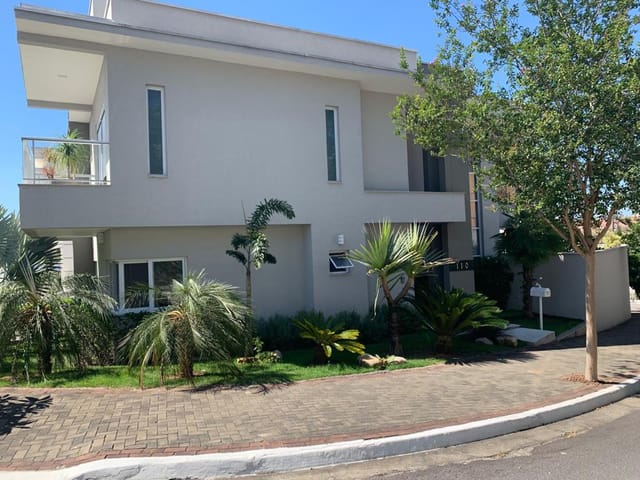 Casa com 500m² 4 quartos e 4 banheiros, à venda, no bairro Urbanova em São José dos Campos