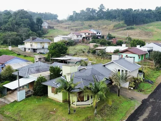 Casa com 74m² 2 quartos e 1 banheiro, à venda, no bairro Centro em Westfalia
