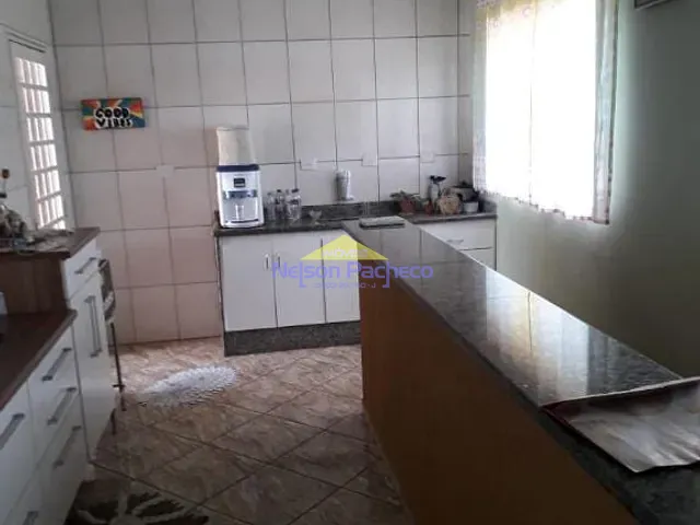Casa com 400m² 4 quartos e 2 banheiros, à venda, no bairro Maria Amélia em Capivari