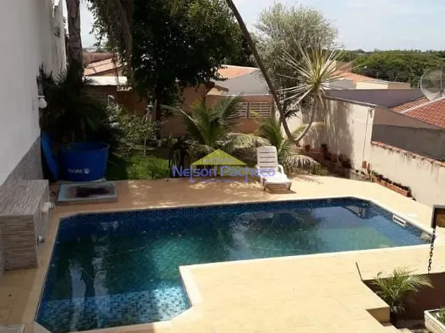 Casa com 400m² 4 quartos e 2 banheiros, à venda, no bairro Maria Amélia em Capivari