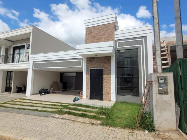 Casa com 200m² 3 quartos e 3 banheiros, à venda, no bairro Contorno em Ponta Grossa
