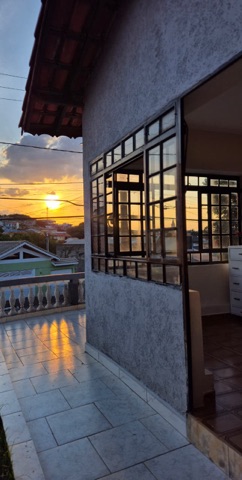 Casa com 351m² 5 quartos e 3 banheiros, à venda, no bairro Jardim das Laranjeiras em Bragança Paulista