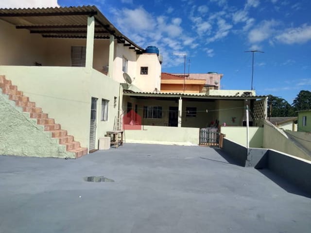 Casa com 294m², à venda, no bairro Eldorado em Diadema