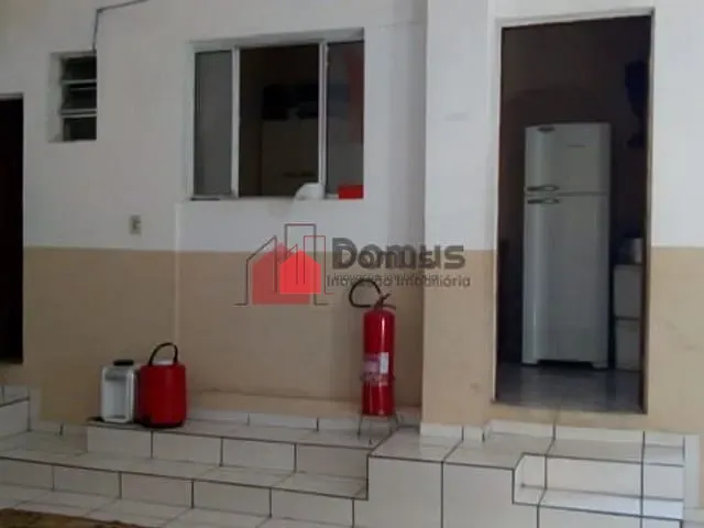 Casa com 294m², à venda, no bairro Eldorado em Diadema