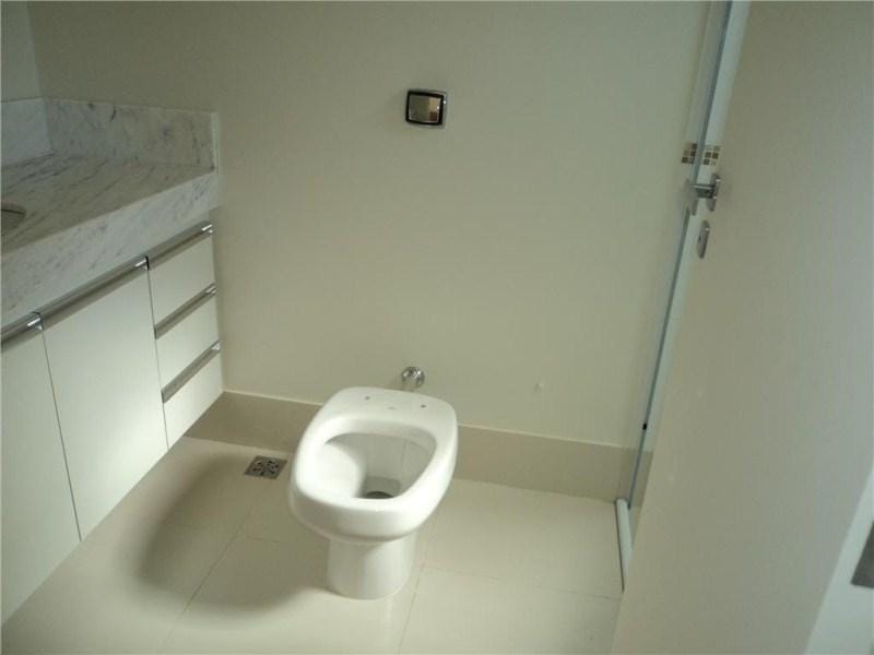 Casa, 3 quartos, 240 m² - Foto 32