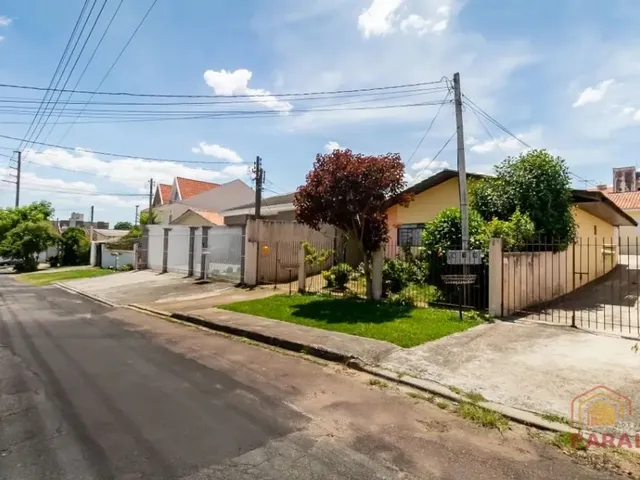 Casa 2 quartos e 1 banheiro, para alugar, no bairro Portão em Curitiba
