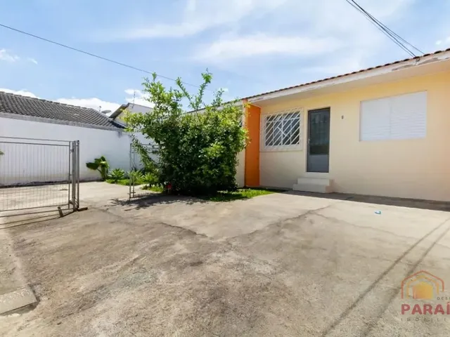 Casa 2 quartos e 1 banheiro, para alugar, no bairro Portão em Curitiba