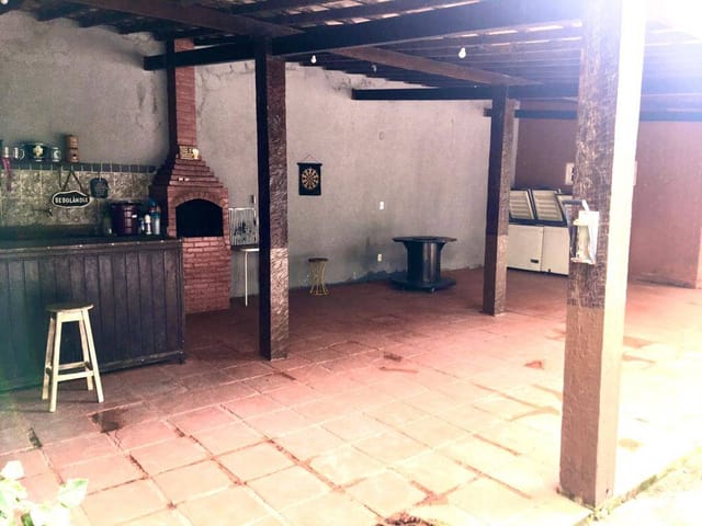 Casa 5 quartos e 5 banheiros, à venda ou para alugar, no bairro Mar do Norte em Rio das Ostras