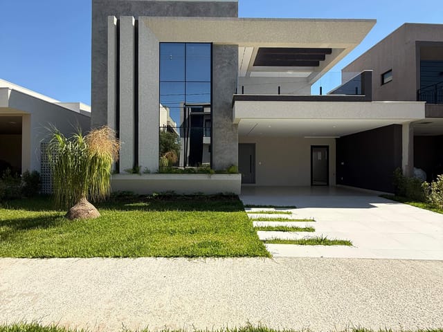 Casa com 232m² 4 quartos e 5 banheiros, à venda, no bairro Jardim Carvalho em Ponta Grossa