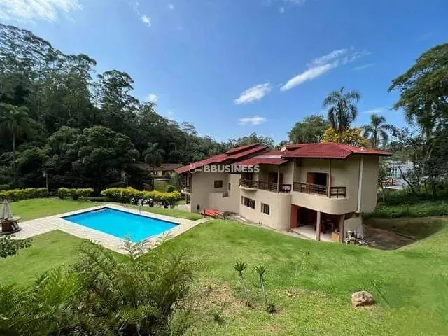 Casa 4 quartos e 4 banheiros, à venda, no bairro Jardim Itatiaia em Embu das Artes